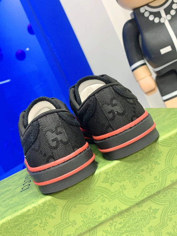 グッチ靴全体デザイン